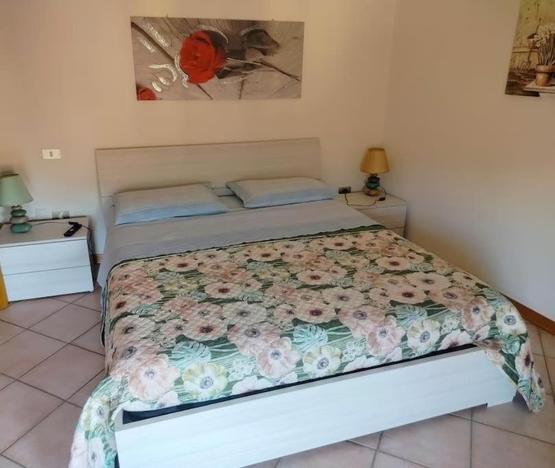 B&B Via Roma N. 12 Valfabbrica Εξωτερικό φωτογραφία